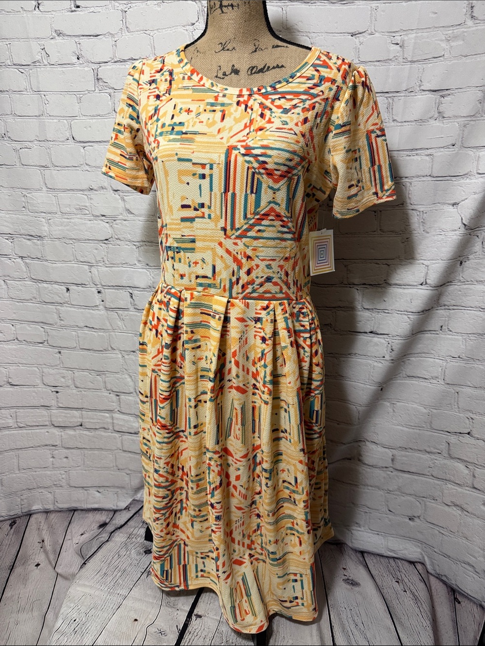 🆕 NWT LuLaRoe Amelia Pocketed Zip Yellow Geometric Print Short-Sleeve Dress